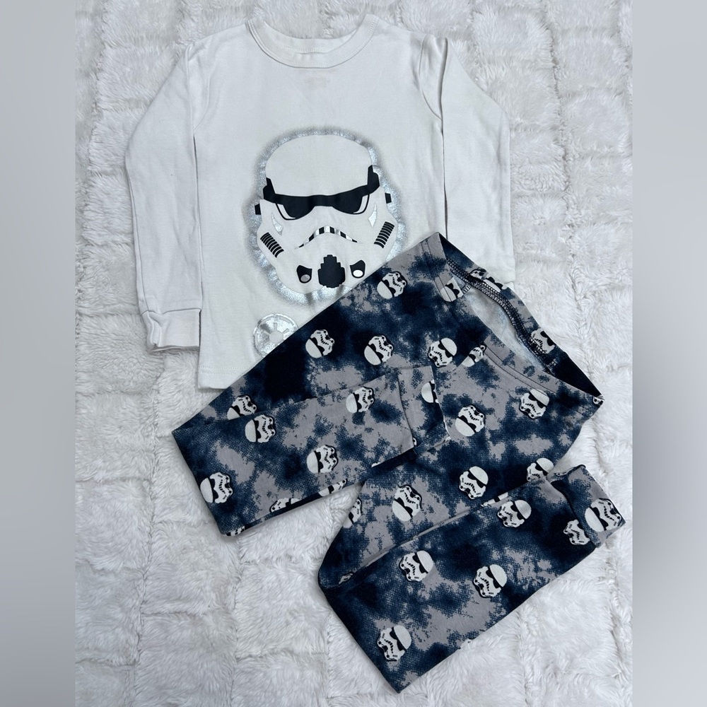 Gap‎ Kids Star Wars Stormtrooper PJ Set Size 4 Years. 100% Cotton